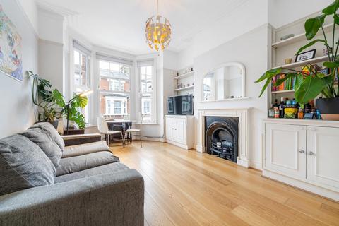 2 bedroom flat for sale, Sandmere Road, SW4