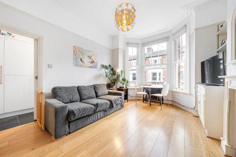 2 bedroom flat for sale, Sandmere Road, SW4