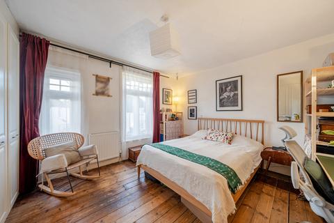 undefined, Highclere Road, Knaphill, Woking, GU21