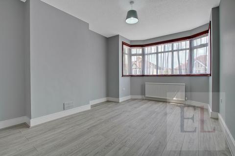 3 bedroom semi-detached house to rent, Lankers Drive, Harrow HA2