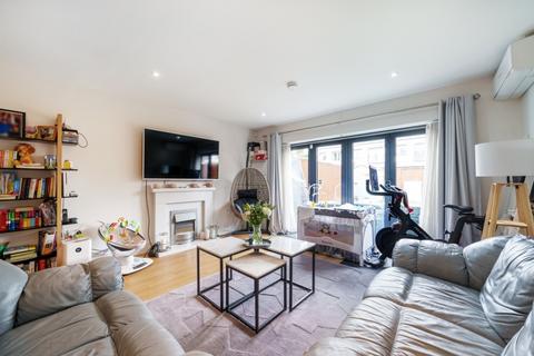 3 bedroom house to rent, Zion Place, Thornton Heath, CR7