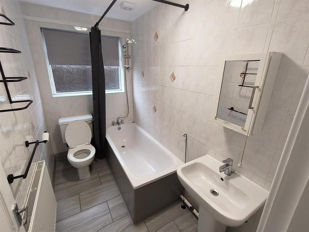 Bath 1.jpg