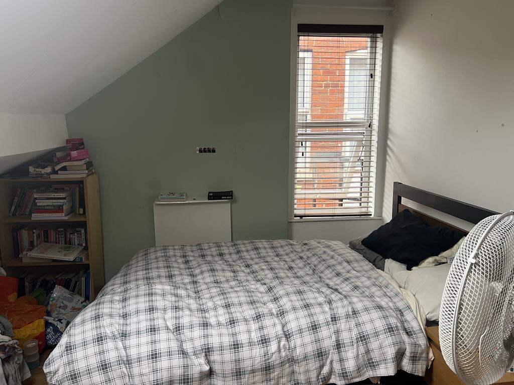 Bedroom 24.JPG