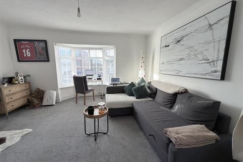 1 bedroom flat to rent, Sussex Road, Haywards Heath