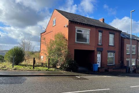698 Huddersfield Road, Lees, Oldham, OL4 3PZ