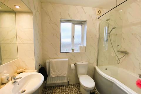 undefined, 698 Huddersfield Road, Lees, Oldham, OL4 3PZ