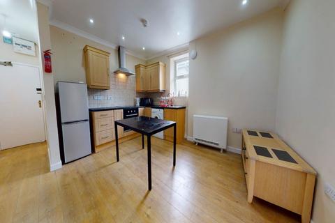1 bedroom flat to rent, Blue Street*, Carmarthen SA31