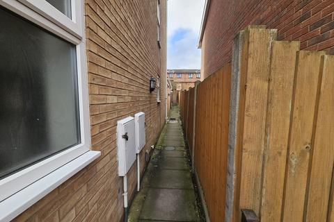 2 bedroom flat to rent, Waterside Close, Bordesley Green B9