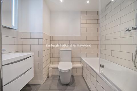 2 bedroom flat to rent, Masons Hill, Bromley, Kent, BR2