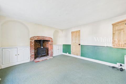3 bedroom detached house for sale, The Street, Garboldisham