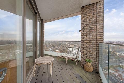 2 bedroom flat for sale, Brixton Hill, SW2