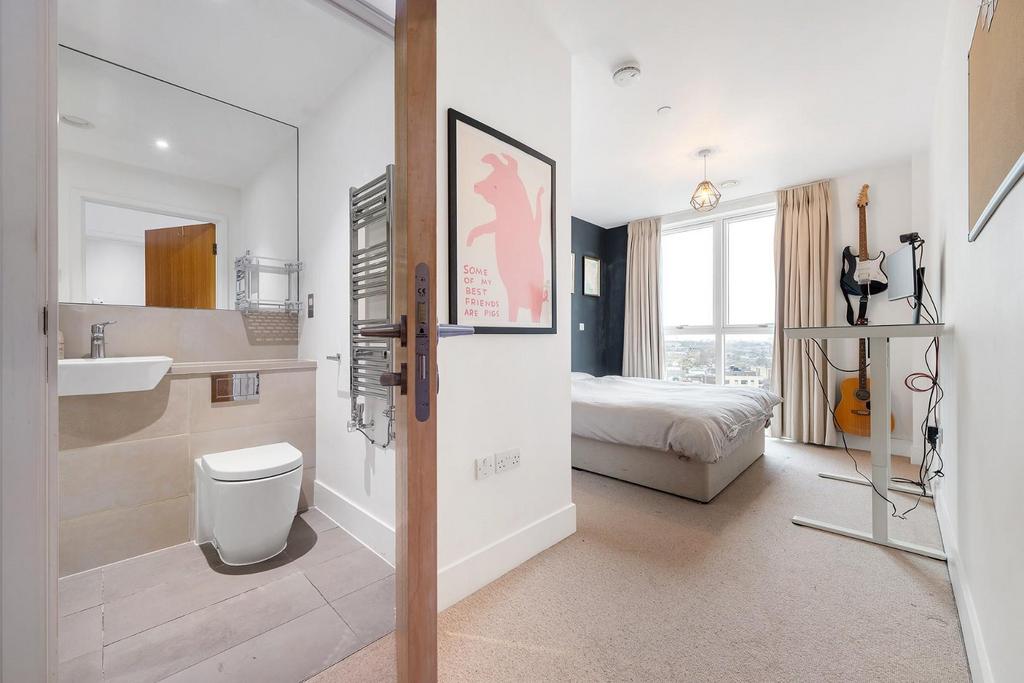 Bedroom 1.JPG