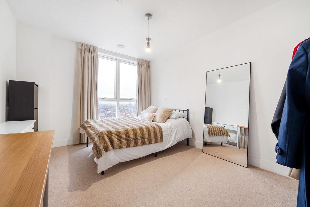 Bedroom 2.JPG
