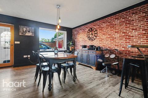 2 bedroom semi-detached house for sale, Emperor Circle, Ipswich