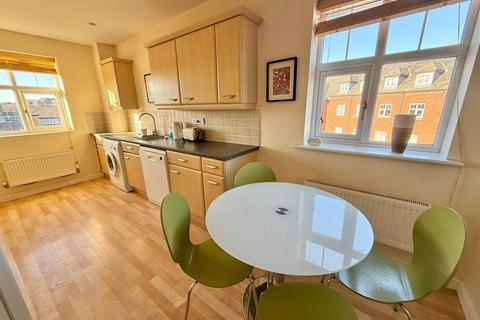 2 bedroom flat for sale, Eastgate, Macclesfield