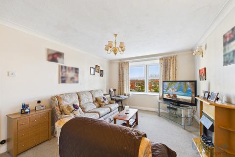 2 bedroom apartment for sale, Ashton Garden Court, St. Andrews Road North, Lytham St. Annes, FY8