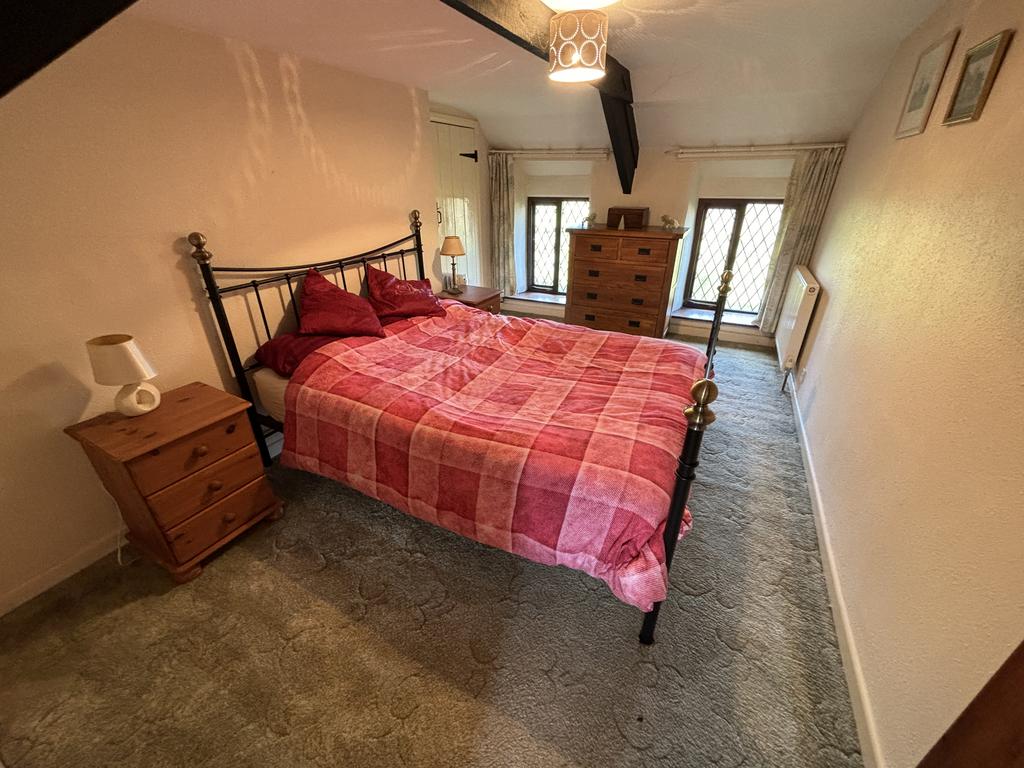 Front bedroom 2