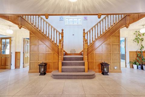 5 bedroom detached house for sale, Nelmes Road, Hornchurch, RM11