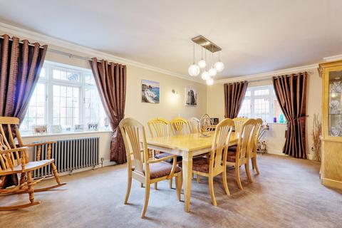 5 bedroom detached house for sale, Nelmes Road, Hornchurch, RM11