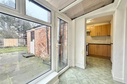 3 bedroom semi-detached house to rent, Sussex Road, Southport PR9