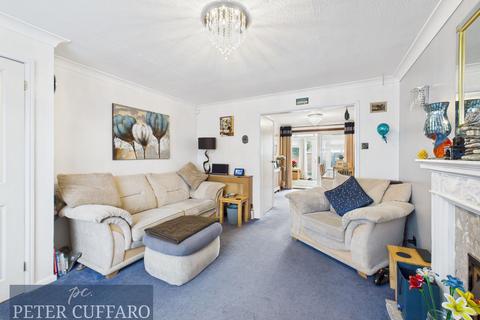 undefined, Wallers Way, Hoddesdon EN11