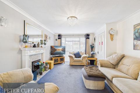 undefined, Wallers Way, Hoddesdon EN11