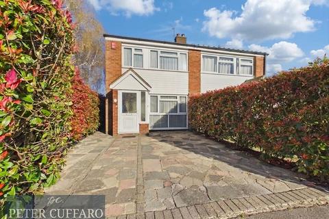 undefined, Wallers Way, Hoddesdon EN11