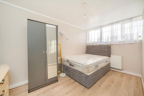 4 bedroom terraced house to rent, Prague Place, London SW2