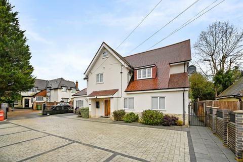 2 bedroom flat for sale, Cloister Wood, 540 Uxbridge Road, Pinner, Greater London, HA5 3PY