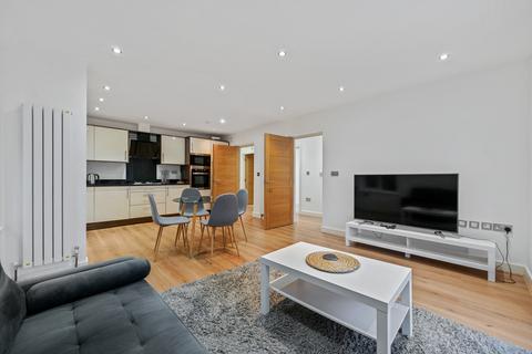2 bedroom flat for sale, Cloister Wood, 540 Uxbridge Road, Pinner, Greater London, HA5 3PY