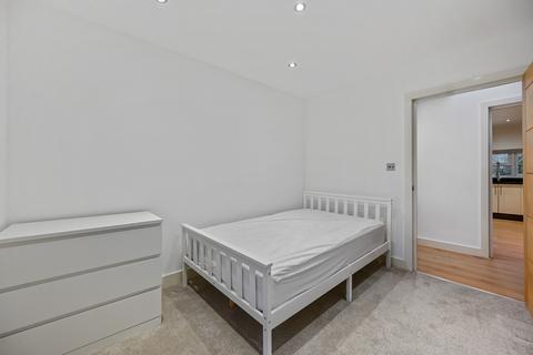 2 bedroom flat for sale, Cloister Wood, 540 Uxbridge Road, Pinner, Greater London, HA5 3PY