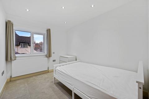 2 bedroom flat for sale, Cloister Wood, 540 Uxbridge Road, Pinner, Greater London, HA5 3PY
