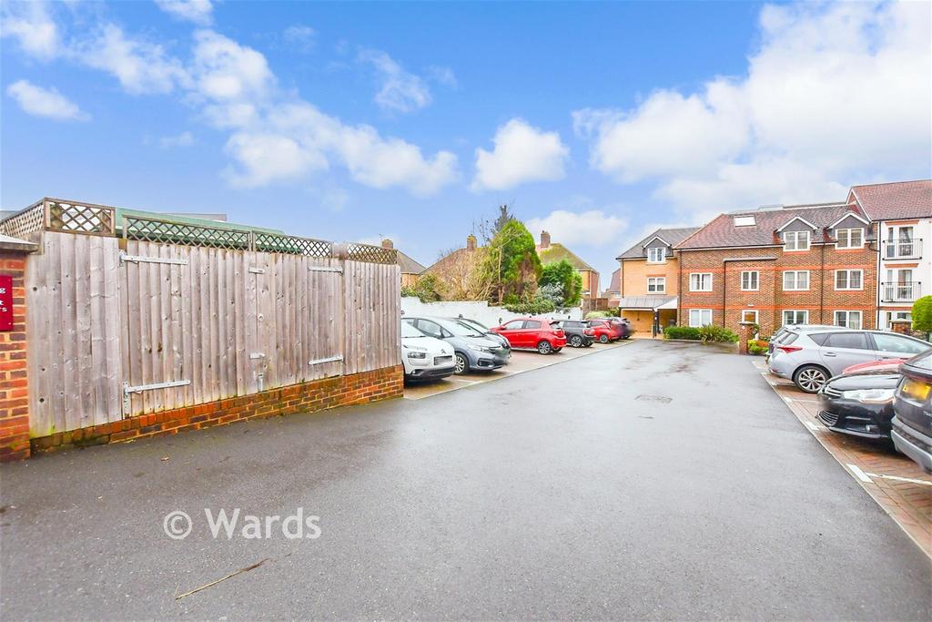 Driveway/Parking