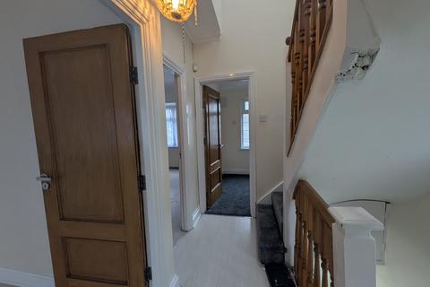 undefined, Lady Margaret Road, Southall, UB1