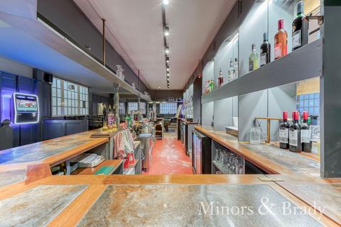 undefined, Allen's Bar, NR30