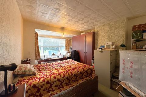 3 bedroom semi-detached house for sale, Beverley Drive, Edgware HA8