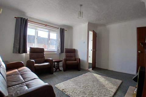 3 bedroom semi-detached house to rent, Lindford Drive, Norwich, Norfolk