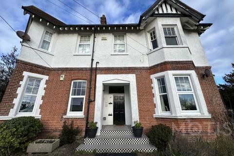 2 bedroom flat to rent, Seabrook Road, Hythe, CT21