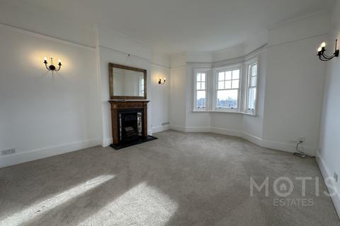 2 bedroom flat to rent, Seabrook Road, Hythe, CT21