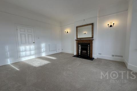 2 bedroom flat to rent, Seabrook Road, Hythe, CT21