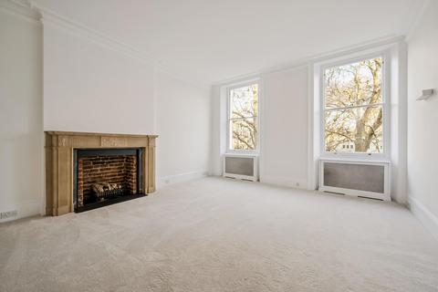 2 bedroom flat to rent, Ennismore Gardens, London, SW7