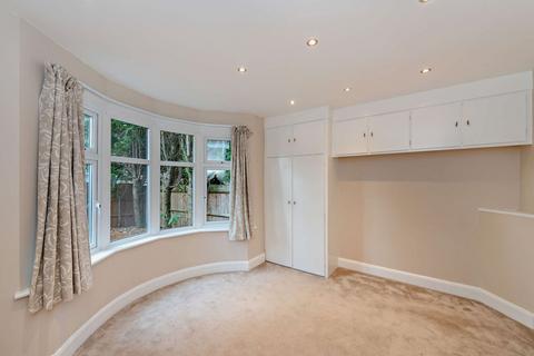 undefined, West End Court, West End Avenue, Pinner, HA5