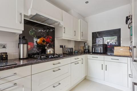 undefined, Walnut Close, Great Missenden HP16