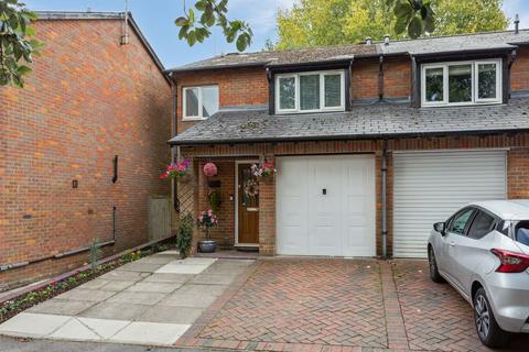 Walnut Close, Great Missenden HP16