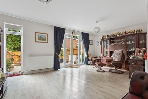 undefined, Walnut Close, Great Missenden HP16