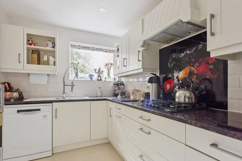 undefined, Walnut Close, Great Missenden HP16