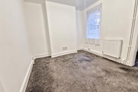 undefined, Exeter EX4