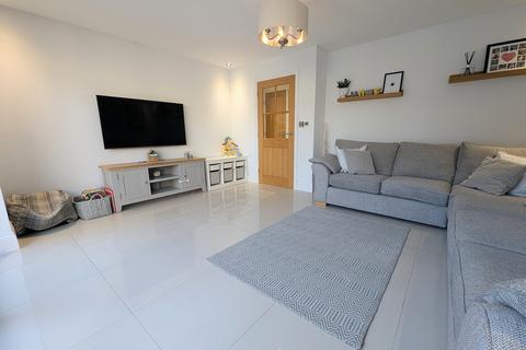 3 bedroom semi-detached house for sale, Green Lane, Romiley