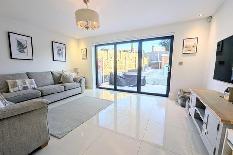 3 bedroom semi-detached house for sale, Green Lane, Romiley