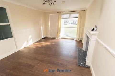 2 bedroom ground floor flat for sale, Skelton Court, Newcastle Upon Tyne